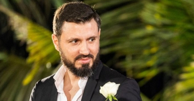 Даниела остана в миналото, Мартина беше измамена, а сега Елвиса е с нова – и то не коя да е! 7 m 69abfd2c43a3143d6127dcdb8d053a78