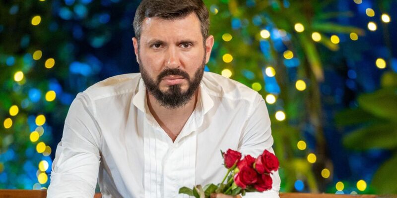 Скандално! Вижте какво е правил "Ергенът" Мартин докато е бил в имението в Шри Ланка 3 794a02927eaae1f1cfb0a333a6fea9d8