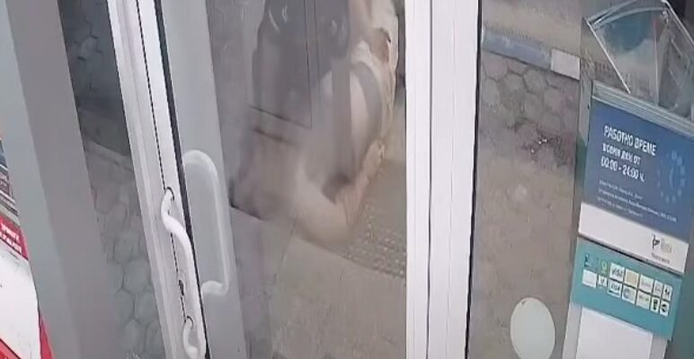 ШОКИРАЩИ КАДРИ! Показаха ужасяващи сцени от ареста на загиналия Явор от Варна (ВИДЕО) 5 505727875 1108170051348577 6775166000922708468 n