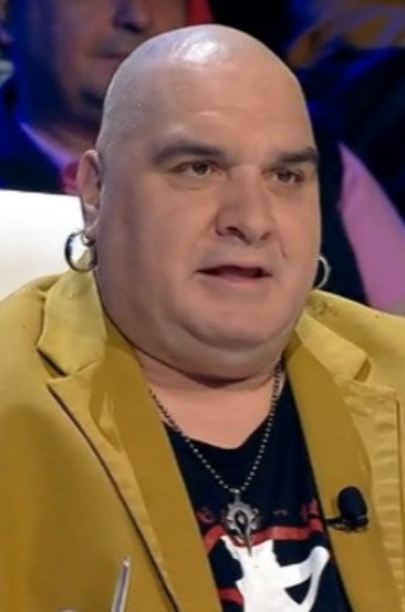 На тати момичето Дъщерята на Фънки скъса с детския имидж