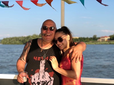 1762248493 632 na tati momicheto dshheryata na fnki sksa s detskiya imidzh