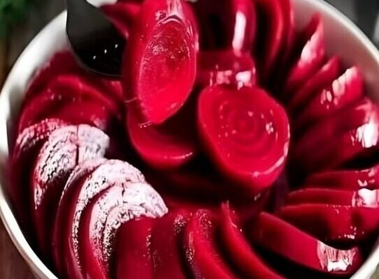 az sm na 60 godini i tazi hrana mi vrna