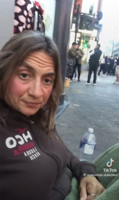 nadezhda dokato prosi v london pravya go za da…