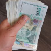 s losha vest za vsichki s pari na depozit