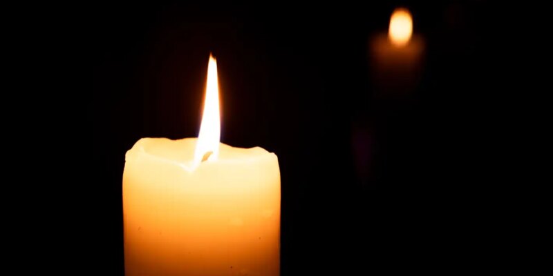 skrbna vest vnezapno pochina dido