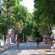 УЖАС! Наш голям град е разорен, магазини масово затварят 27 uzhas nash golyam grad e razoren magazini masovo zatvaryat