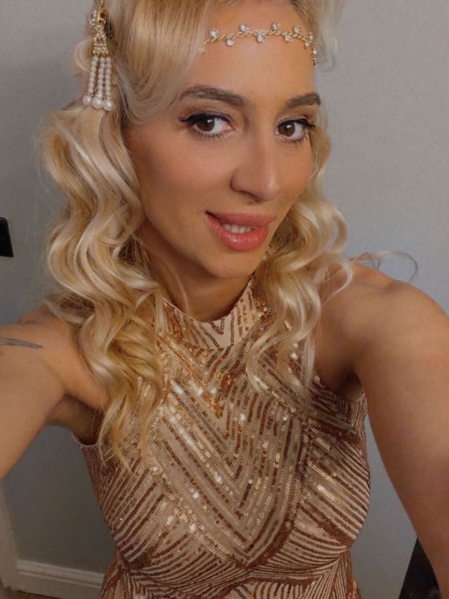 1776414536 104 sestrata na triznachkite vyara i nadezhda legna pod nozha samo