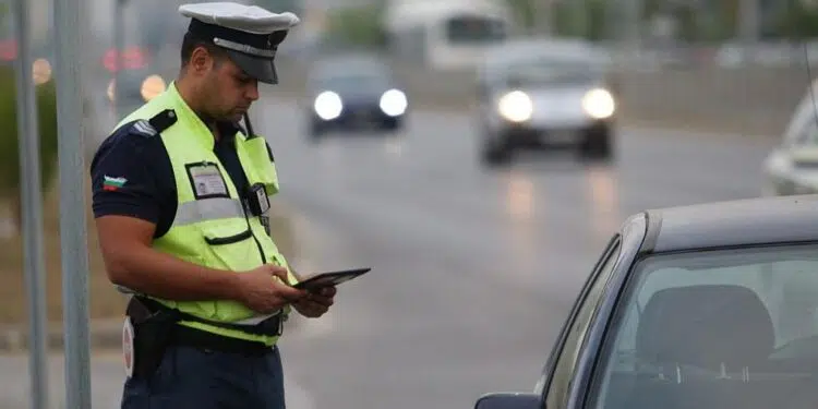 1776844549 888 kat spira kolata ot dvizhenie ako v bagazhnika nyamate….webp