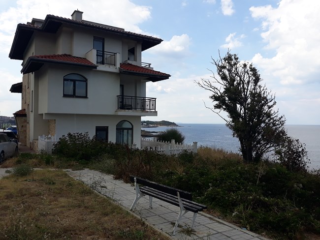 vizhte morskiya palat za 1 mln na albena denkova i