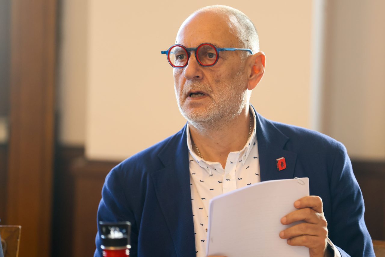 izvnredni novini za lyuben dilov sin