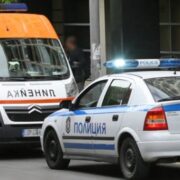 Директно от мястото на касапницата! 55-годишен баща уби двете си деца – на две и пет години 24 f2368904cf931e59c41f77d73a399687