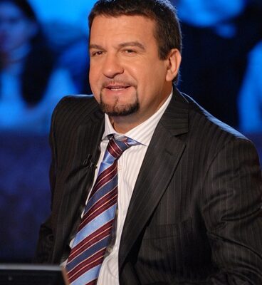 niki knchev izritan ot stani bogat shouto shhe vodi