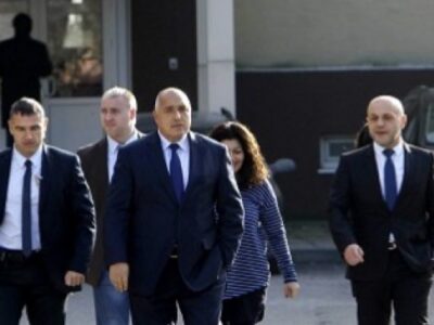 Политически трус: разпознаваем депутат напуска парламента, защото… 1 razpoznavaem deputat napuska parlamenta zashhoto…