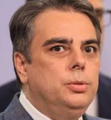 senzaczionen obrat asen vasilev izdiga za prezident