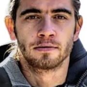 edinstveniyat zhiv ot uzhasa petrohan vze tezhko reshenie
